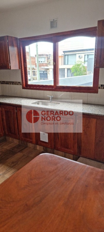 VENDO DUPLEX EN B° LOS PERALES
