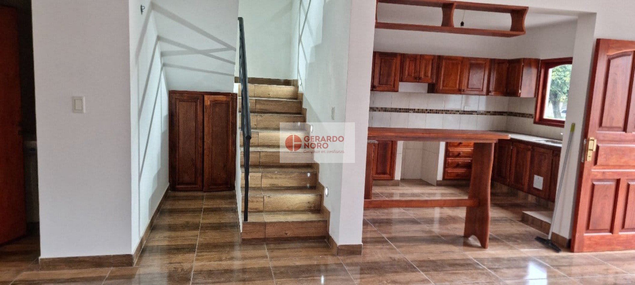 VENDO DUPLEX EN B° LOS PERALES