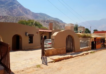 VENDO COMPLEJO TURISTICO EN PURMAMARCA  A MEDIA CUADRA DE LA PLAZA PRINCIPAL. EN LA CALLE MAS ICONICA DE PURMAMARCA.